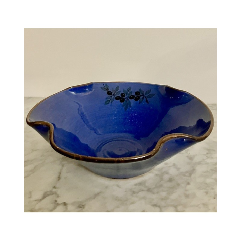 Plat creux bleu en terre vernissée polylobée  30 cm