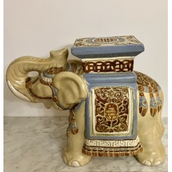 Éléphant en faïence 46 x 36 cm
