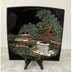 Assiette émaux de Longwy numérotée « La roseraie » 25 x 25 cm décor  main