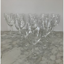 16 verres à vin h 17 cm