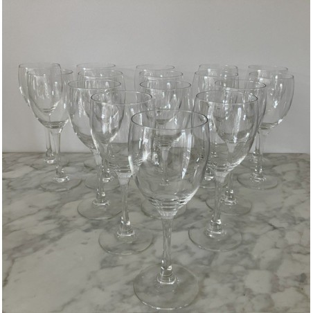 16 verres à vin h 17 cm