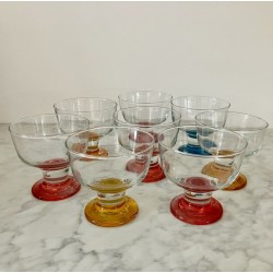 8 coupes en verre pied couleur