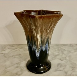 Vase en grès flammé polylobé
