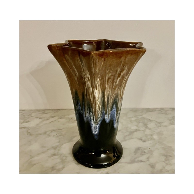 Vase en grès flammé polylobé